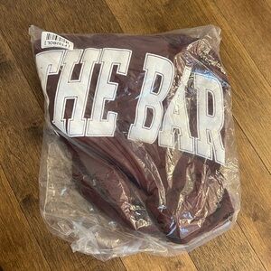NWT “THE BAR” sweatshirt size L Marooon